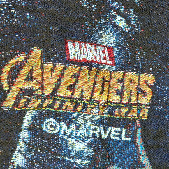 Marvel Avengers Infinity Wars Woven Throw 4' X 5' - Picture 2 of 3